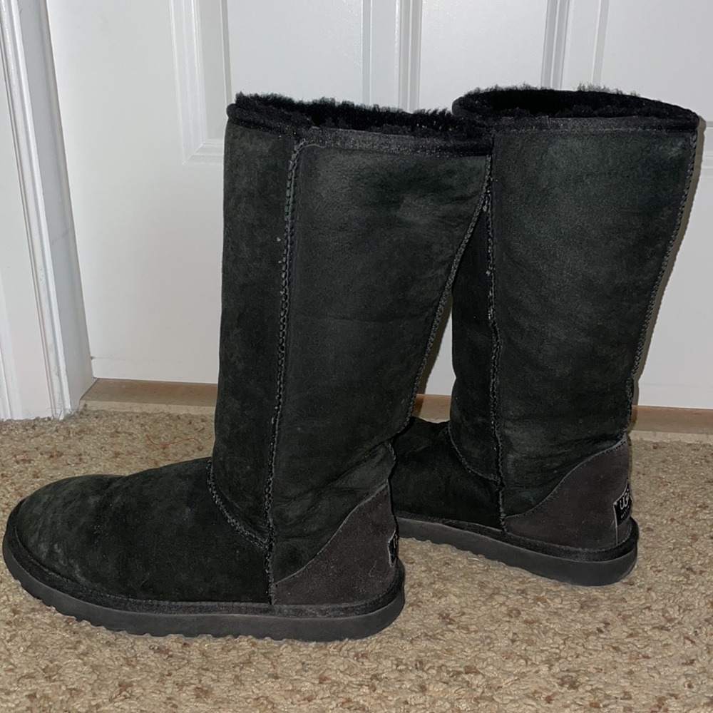 🍁SALE🍁 Black UGG boots - 7